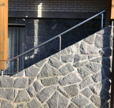 simple-manjsi-stopnisce-c