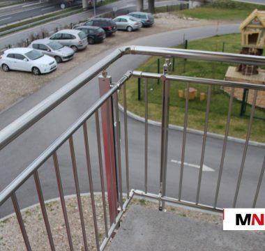 steklo-z-okvirjem-ograja