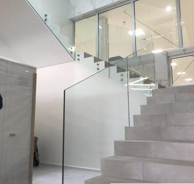 steklene-stopniscne-ograje_02