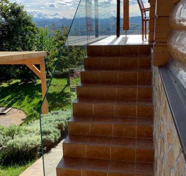 steklene-stopniscne-ograje_03-rotated